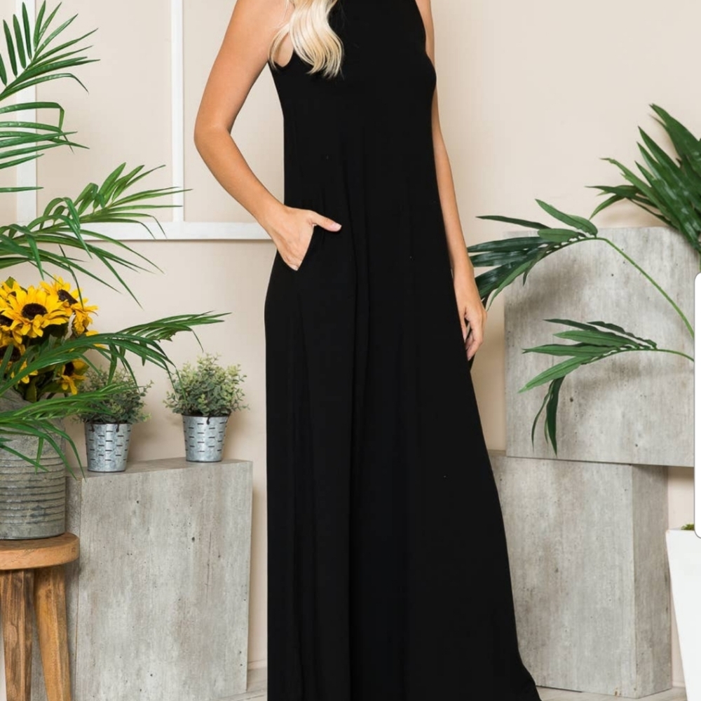 Sleeveless Maxi Dress with Side Pockets